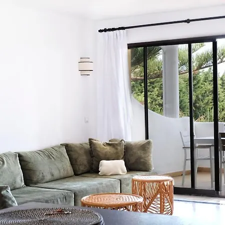 Amazing Triplex By The Beach *