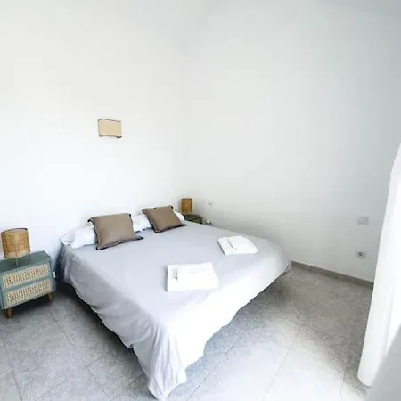 Amazing Triplex By The Beach *